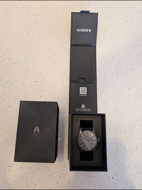 Nixon Sentry Leather